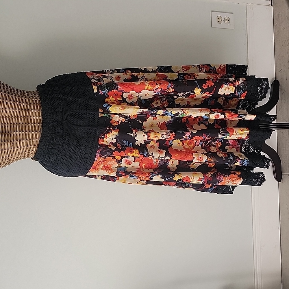 Biographie szXL Crochet Floral Print Full Maxi Skirt BinB